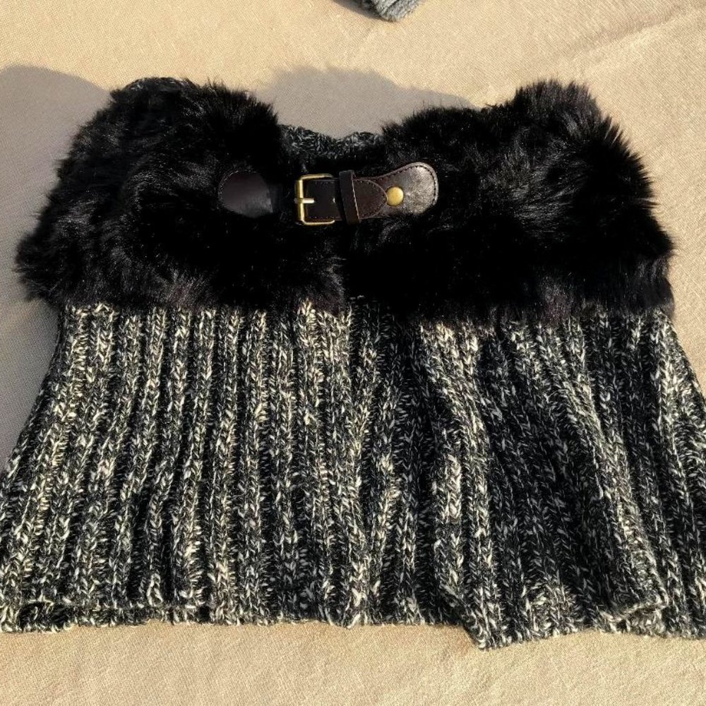 Tarnish Women`s Faux Fur Snug Scarf One